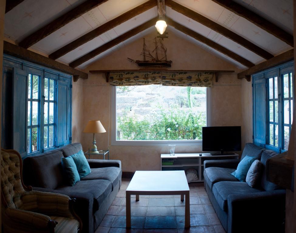 فاليسكيو Casa Vacacional Rural Villa Barranco De Los Cernicalos الغرفة الصورة